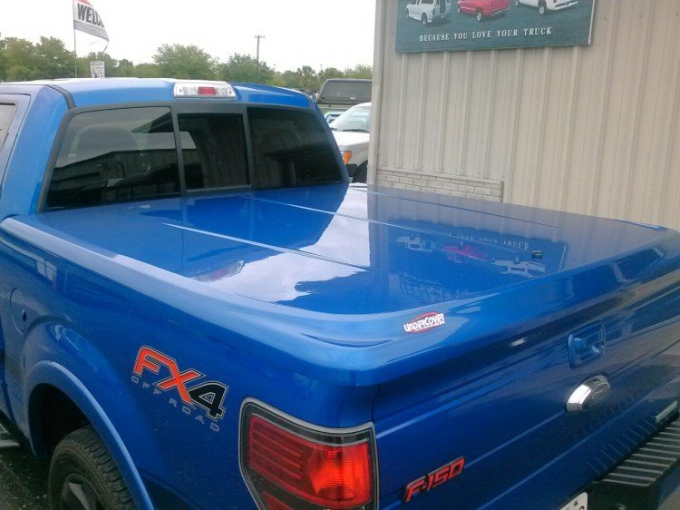 UnderCover Elite LX painted tonneau cover