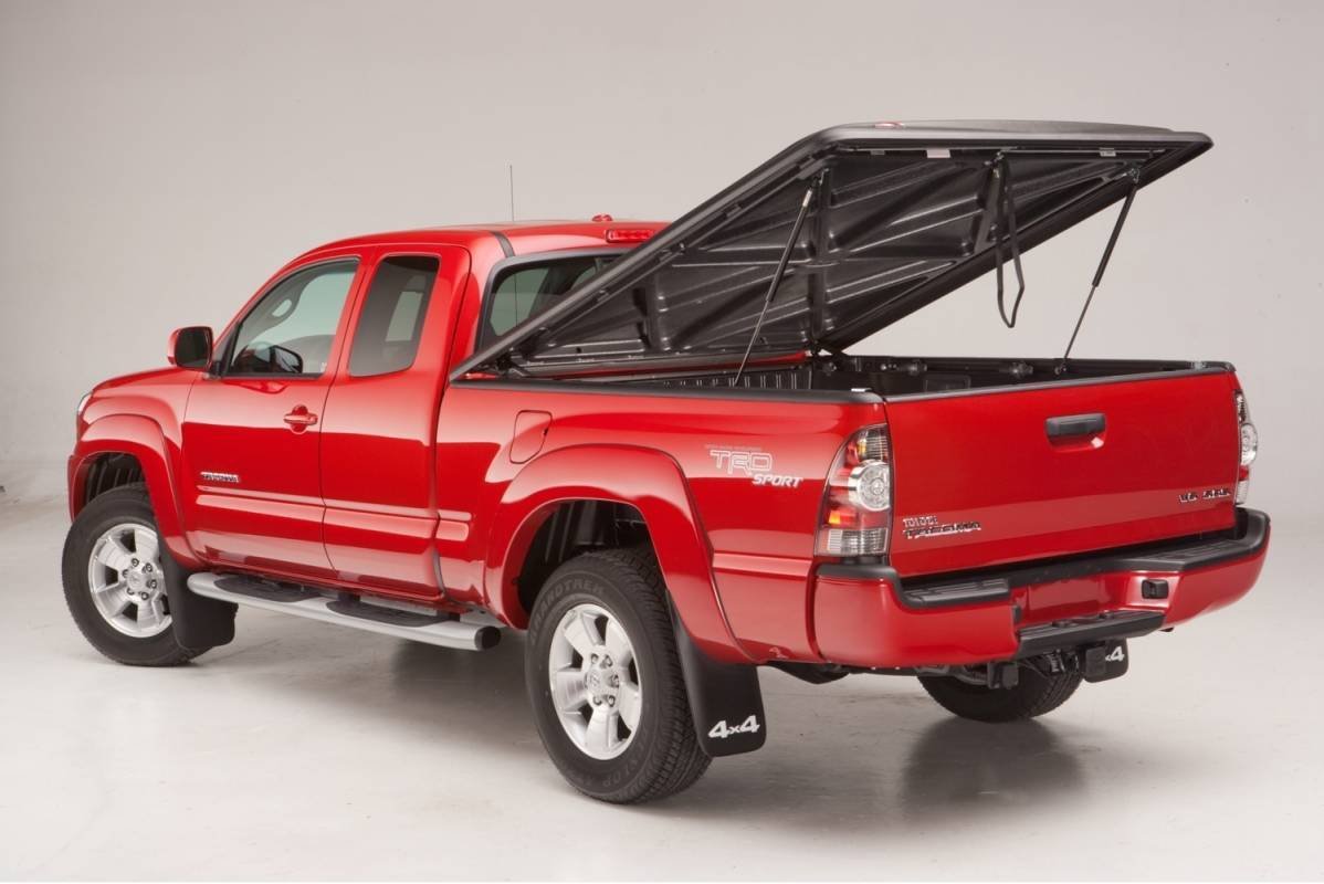 UnderCover SE one-piece truck bed cover