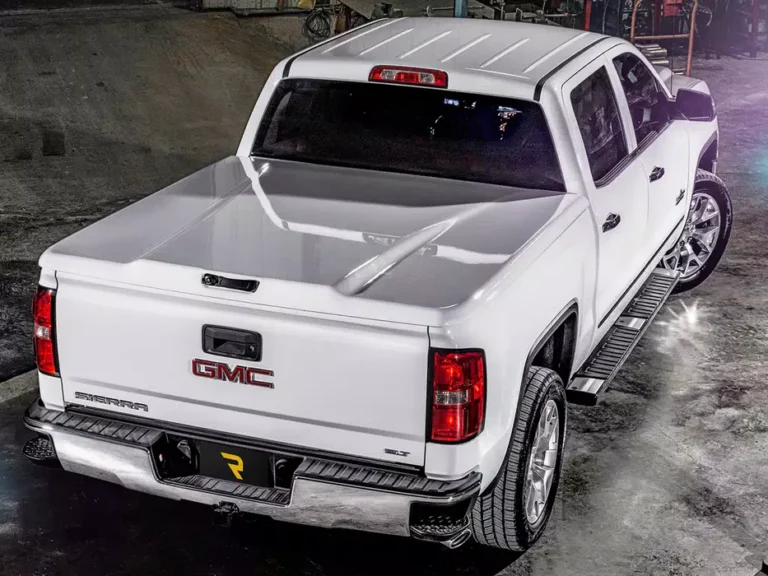 Undercover Elite One-Piece Tonneau Cover