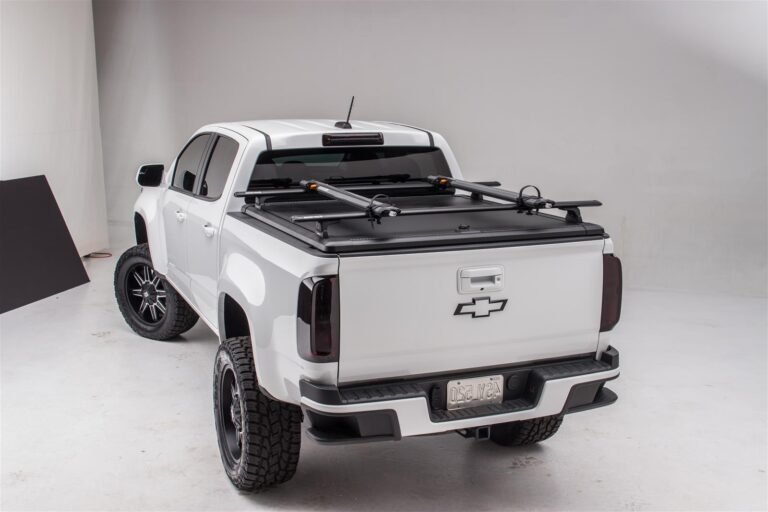 Undercover Ridgelander Tonneau Cover with Utility Rails
